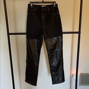 Abercrombie & Fitch The 90s Straight Ultra High Rise Mixed Fabric